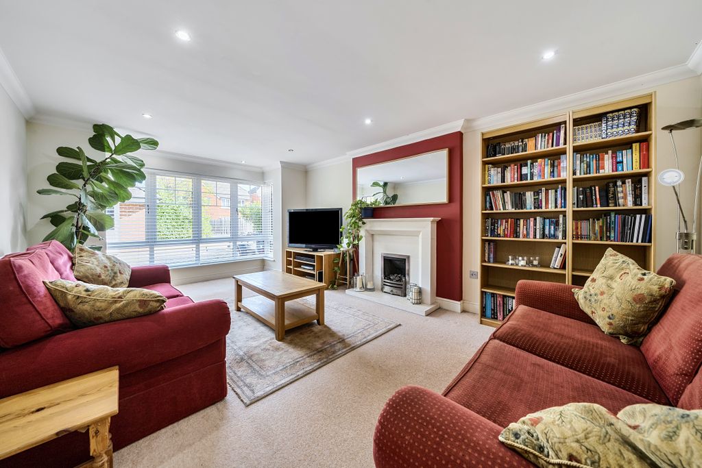 Property photo 3 of 12