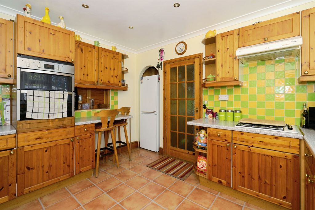 Property photo 2 of 17