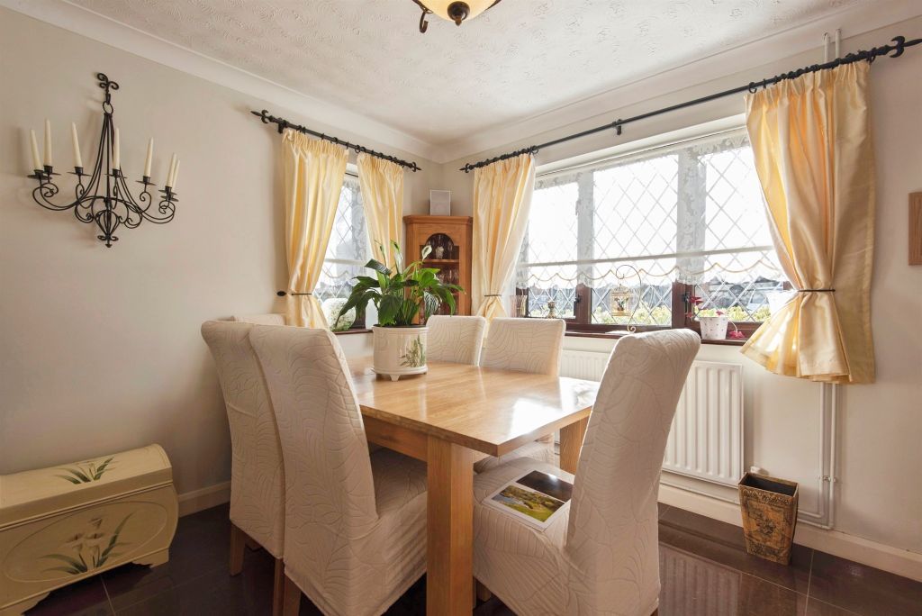 Property photo 3 of 23