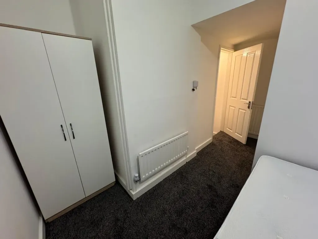 Property photo 2 of 3