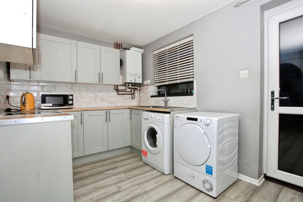 Property photo 1 of 20 Kitchen/Diner