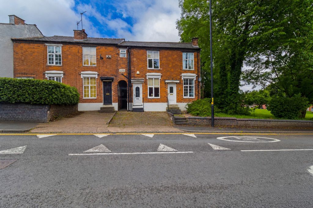 Property photo 2 of 24