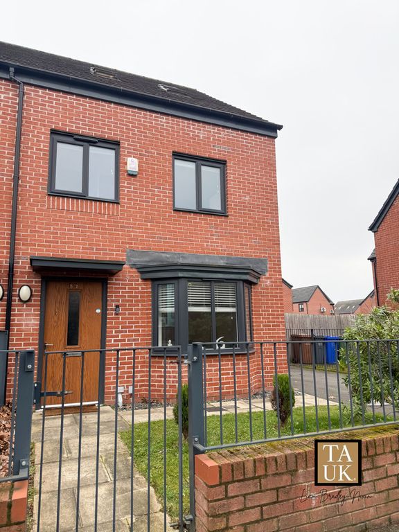 Property photo 2 of 20