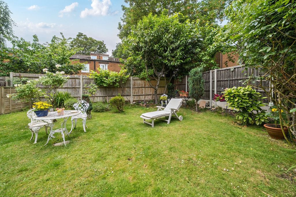 Property photo 2 of 18 Picture No. 19