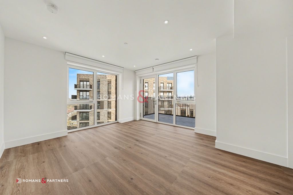 Property photo 1 of 26