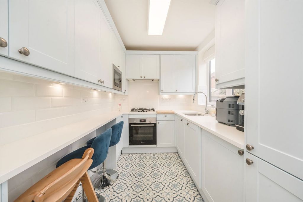 Property photo 3 of 6