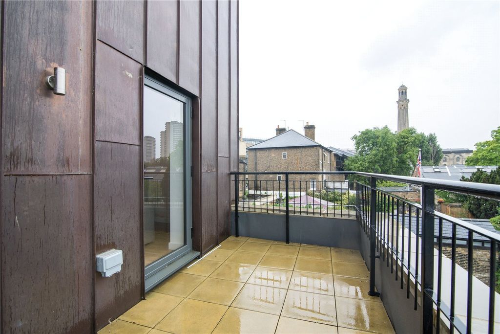 Property photo 2 of 5