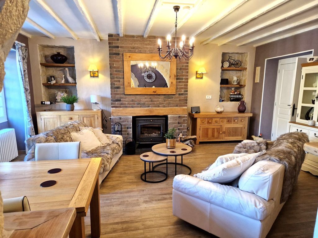 Property photo 2 of 26