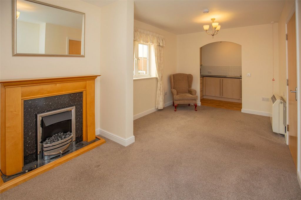 Property photo 3 of 11 Picture No. 13