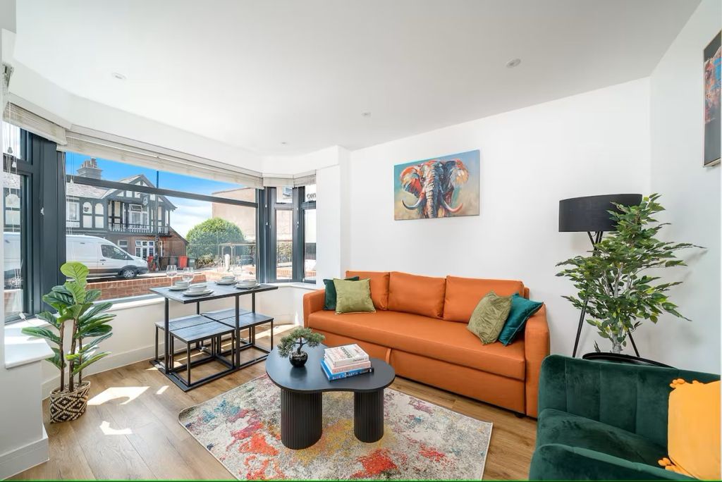 Property photo 1 of 11