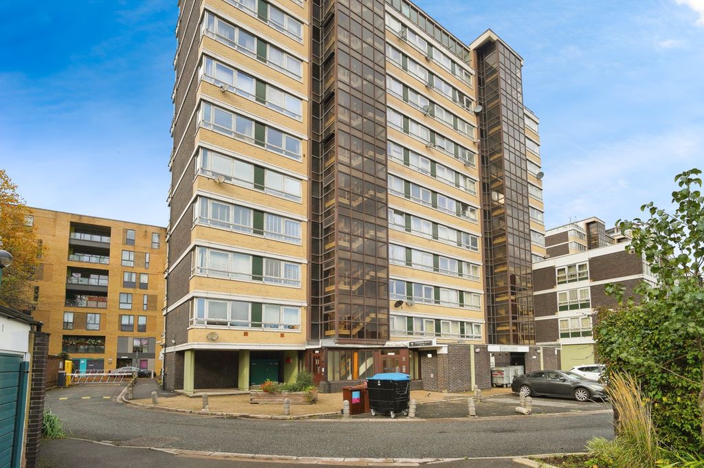 Property photo 1 of 21