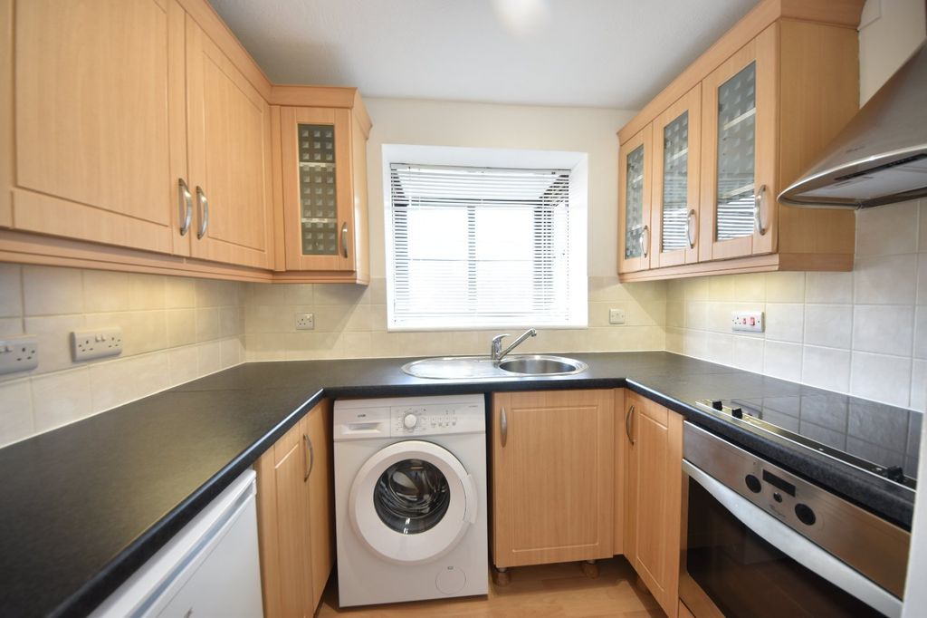 Property photo 3 of 22 Kitchen