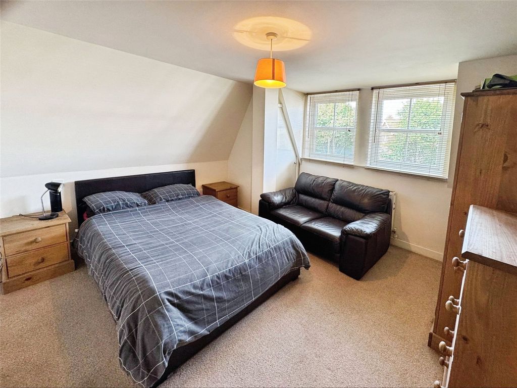 Property photo 2 of 10 Bedroom 1