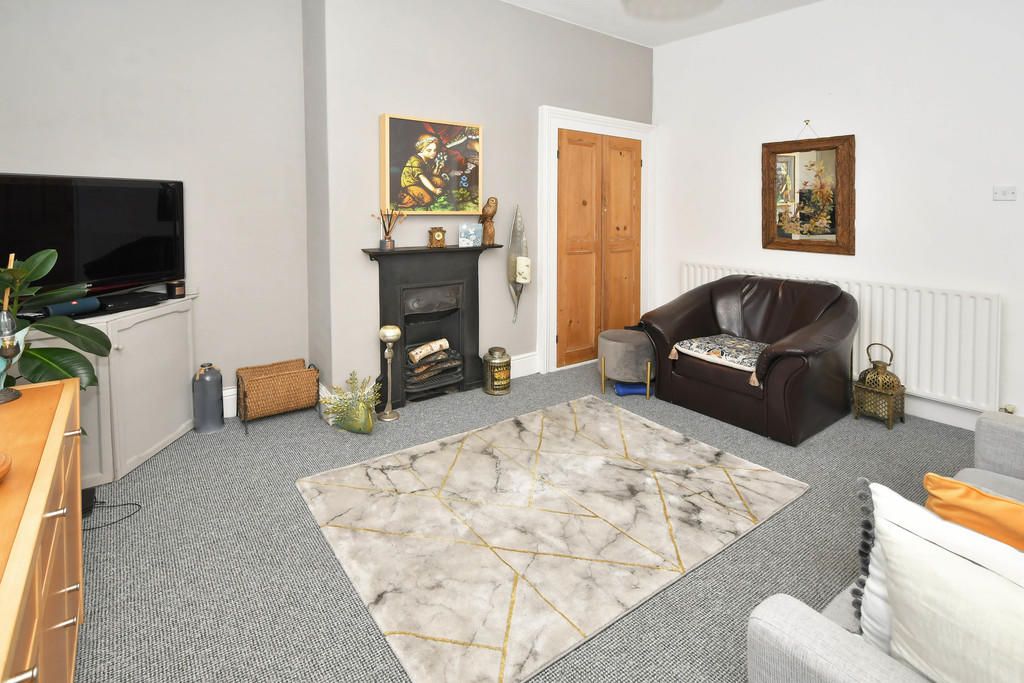Property photo 3 of 18 8A Lounge.Jpeg