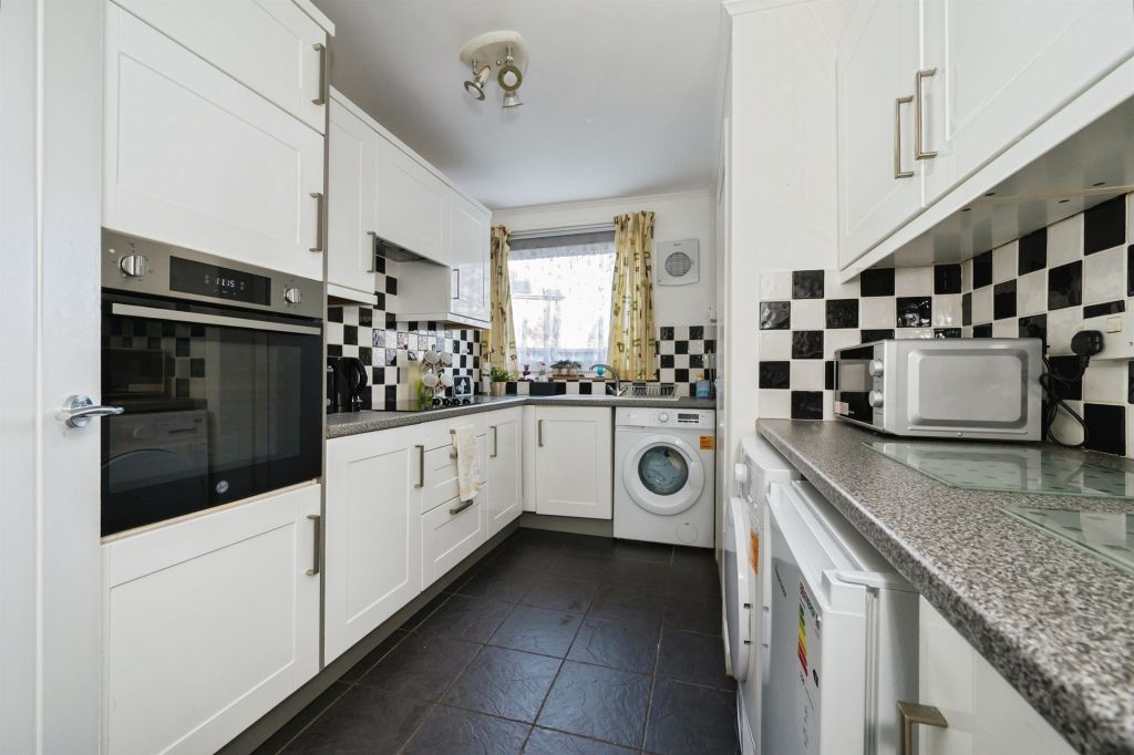 Property photo 3 of 12