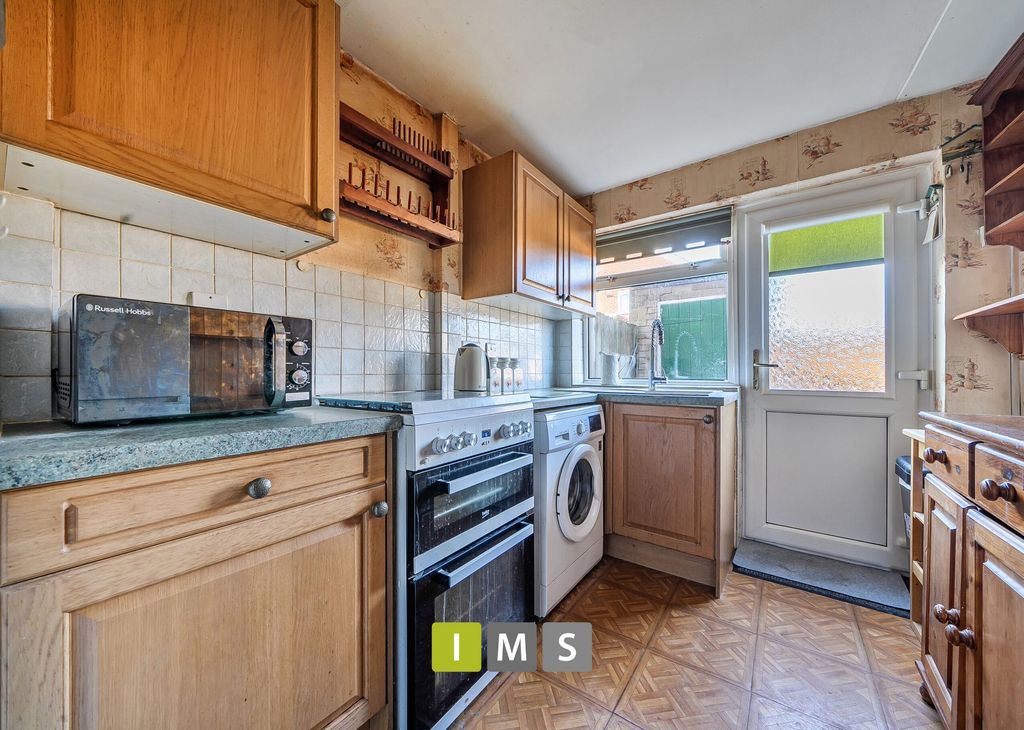 Property photo 2 of 18