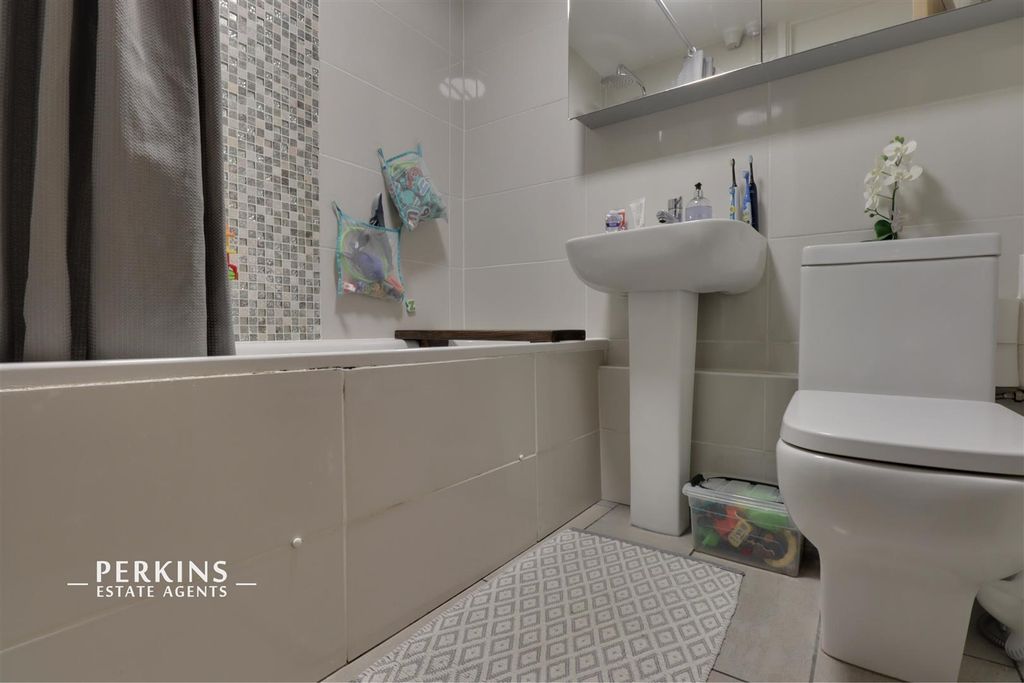 Property photo 1 of 5 Bath.Jpg