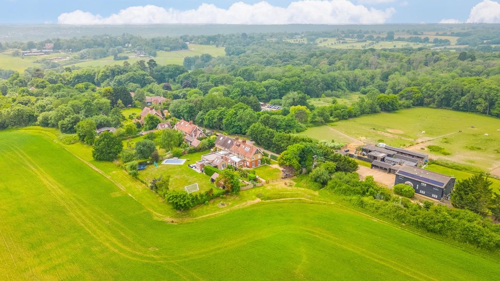 Property photo 2 of 61 Home Farm Cottages 8-12.Jpg