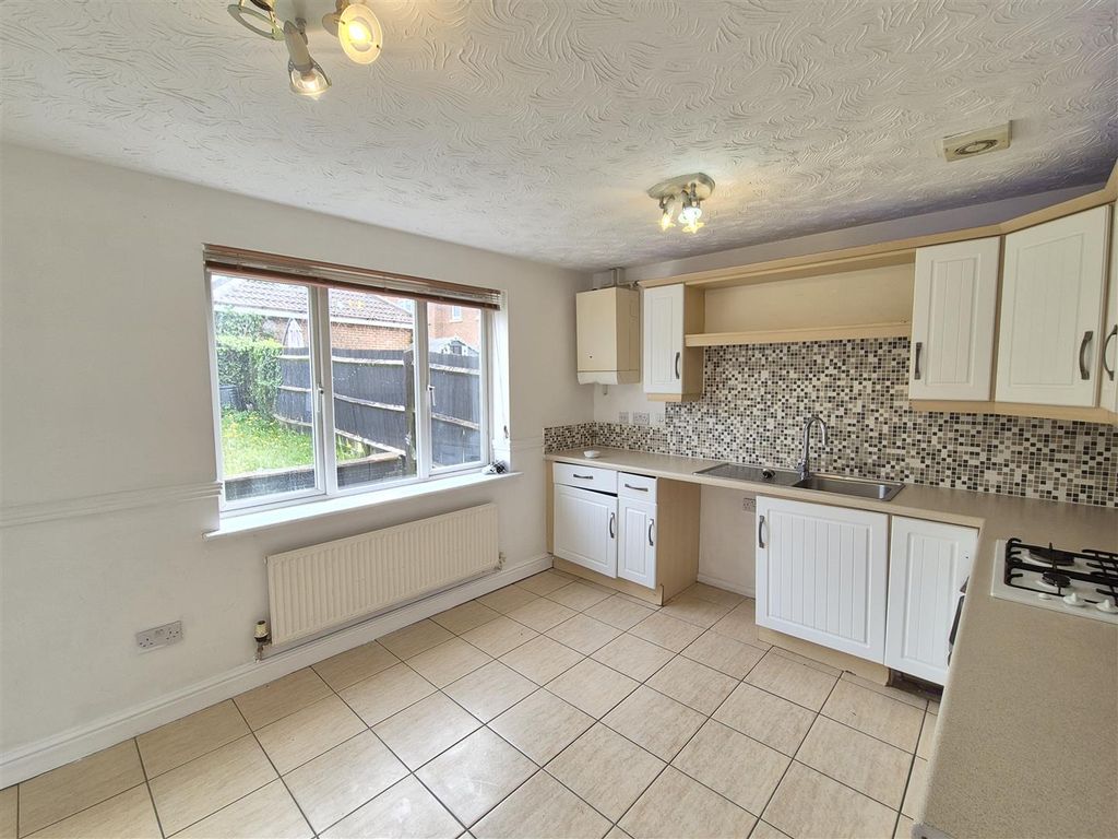 Property photo 2 of 12 Kitchen/Diner