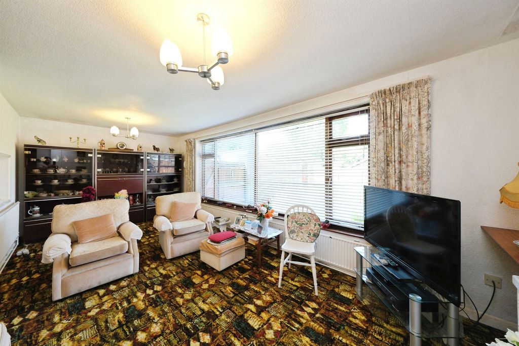 Property photo 3 of 20