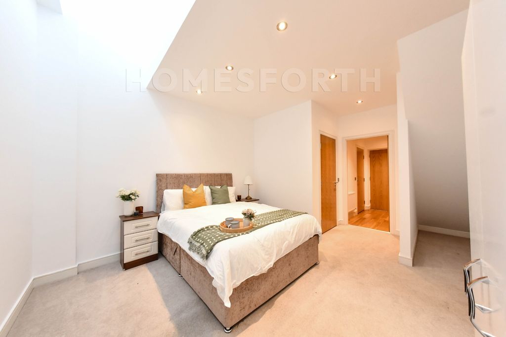 Property photo 2 of 18 Photo 3