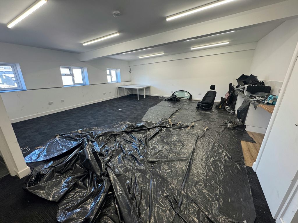 Property photo 3 of 6 Photo 16052025 13 49 22.Jpg