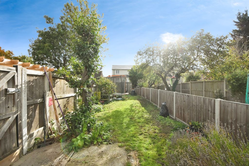 Property photo 2 of 17