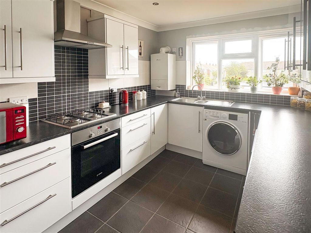 Property photo 3 of 14 Image00021.Jpg
