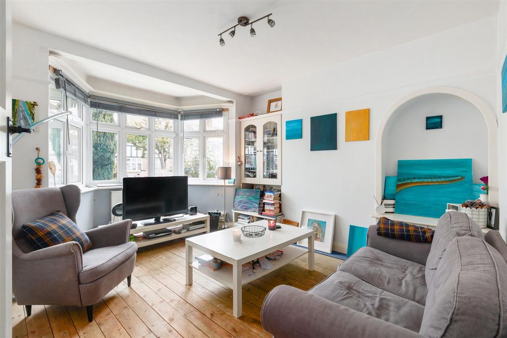 Property photo 3 of 12 Hartland Way