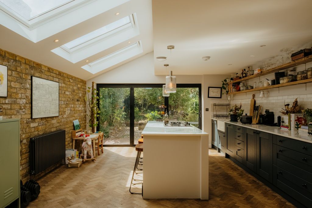 Property photo 1 of 25 Croft-Hastings-Northstreet-Interior-34