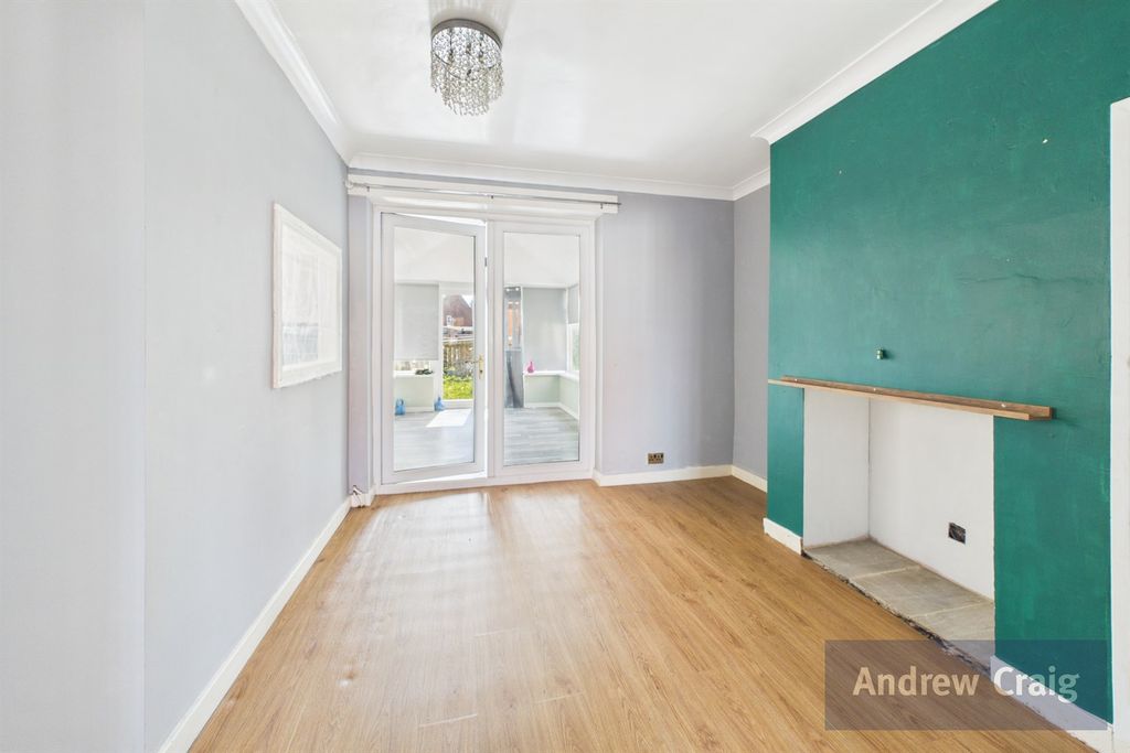 Property photo 3 of 13 Dining Room