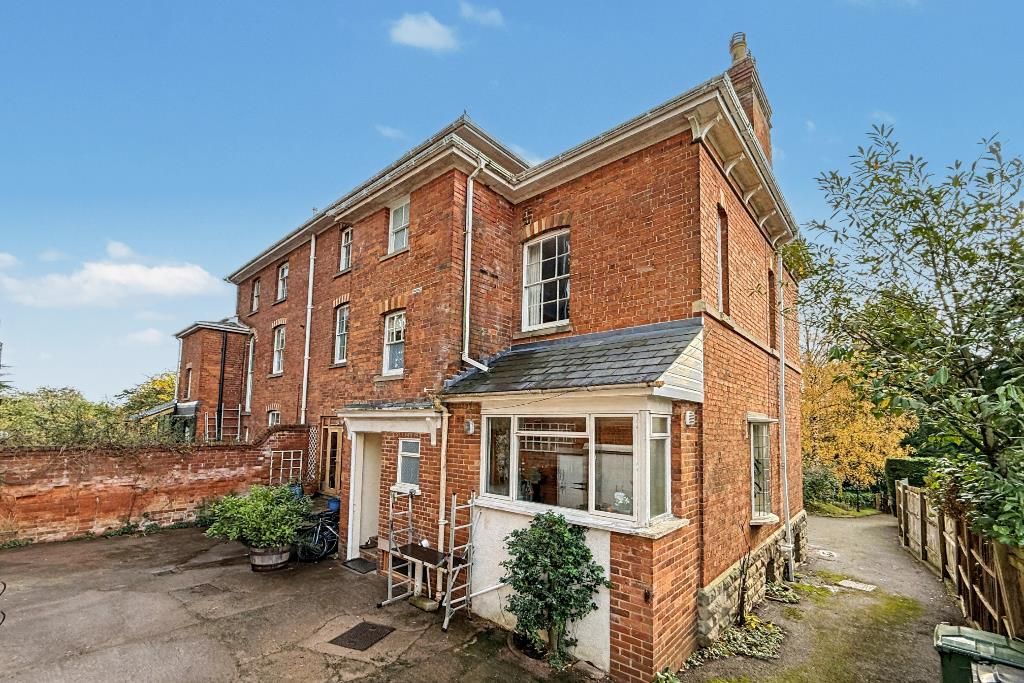 Property photo 3 of 29 Outside