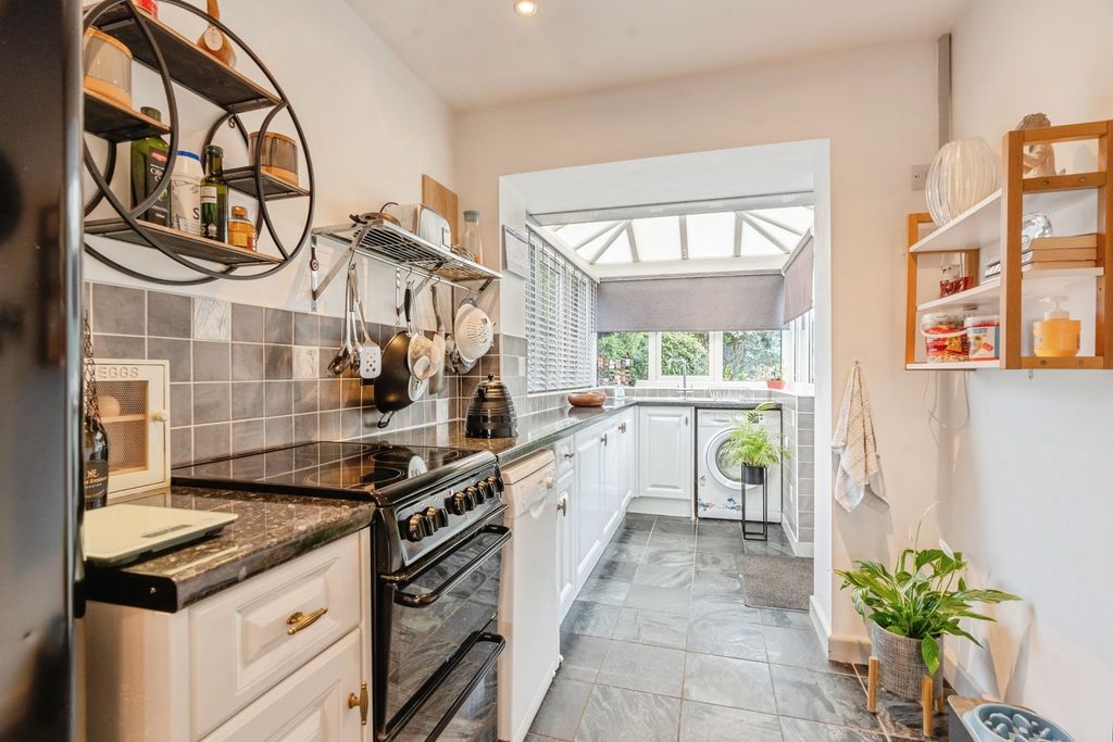 Property photo 3 of 20 Pbox-Img.Jpg