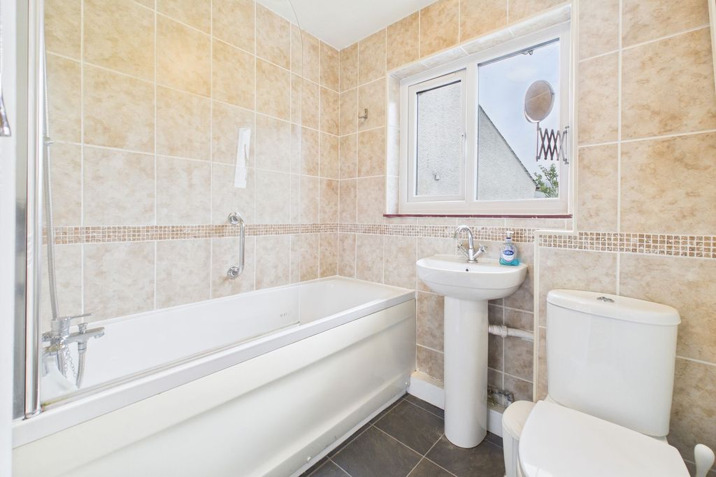 Additional image 8 of 2 bed flat for sale19 High Greenbank, Ambleside LA22