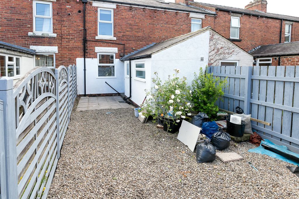 Property photo 3 of 14