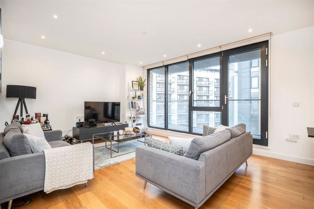 Property photo 3 of 12