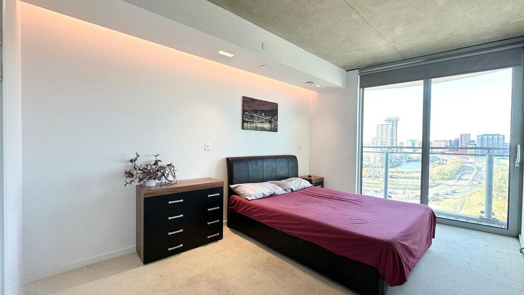 Property photo 2 of 11 Bedroom