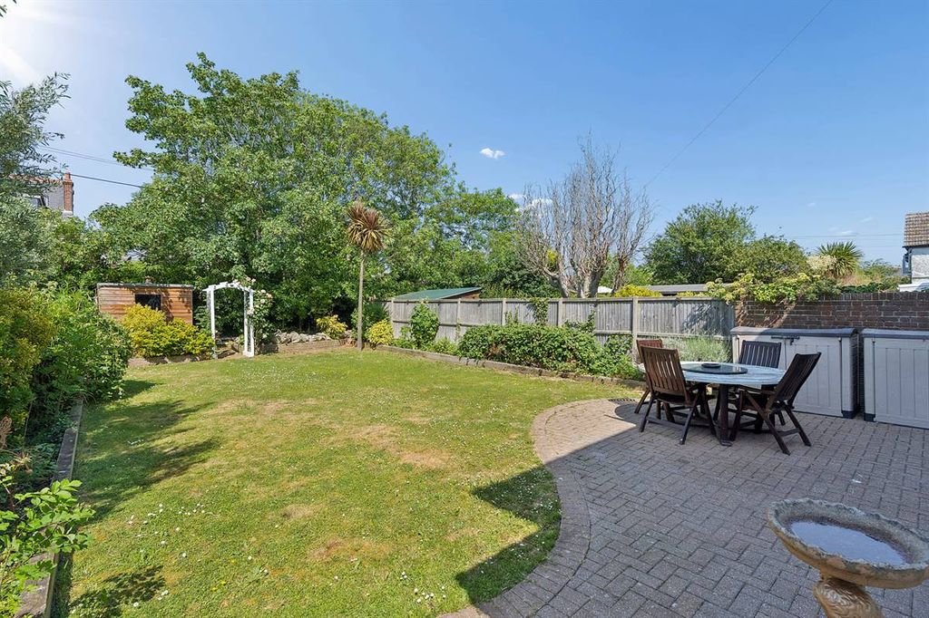 Property photo 3 of 24