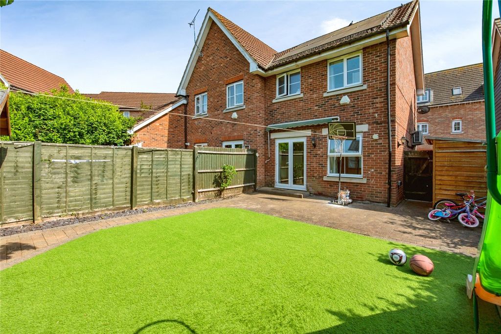 Property photo 2 of 16 Picture No. 19
