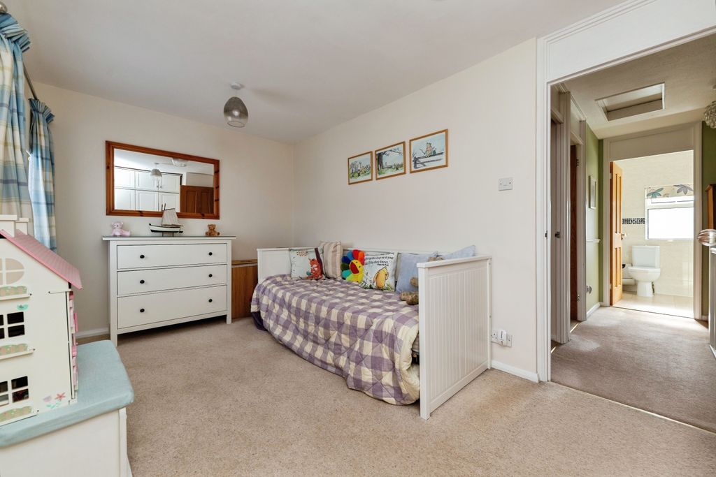 Additional image 16 of 3 bed semi-detached house for saleRomany Close, Letchworth Garden City SG6