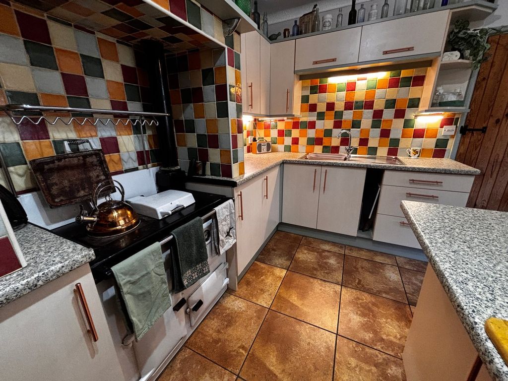 Property photo 3 of 23