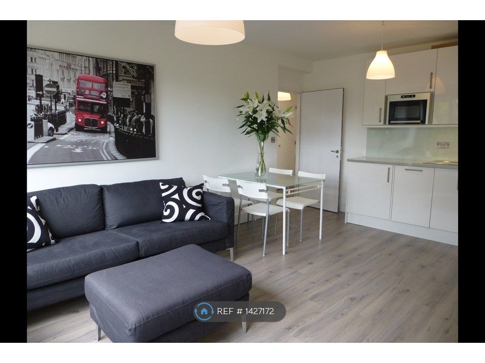 Property photo 1 of 6 Kitchen/Sitting Room