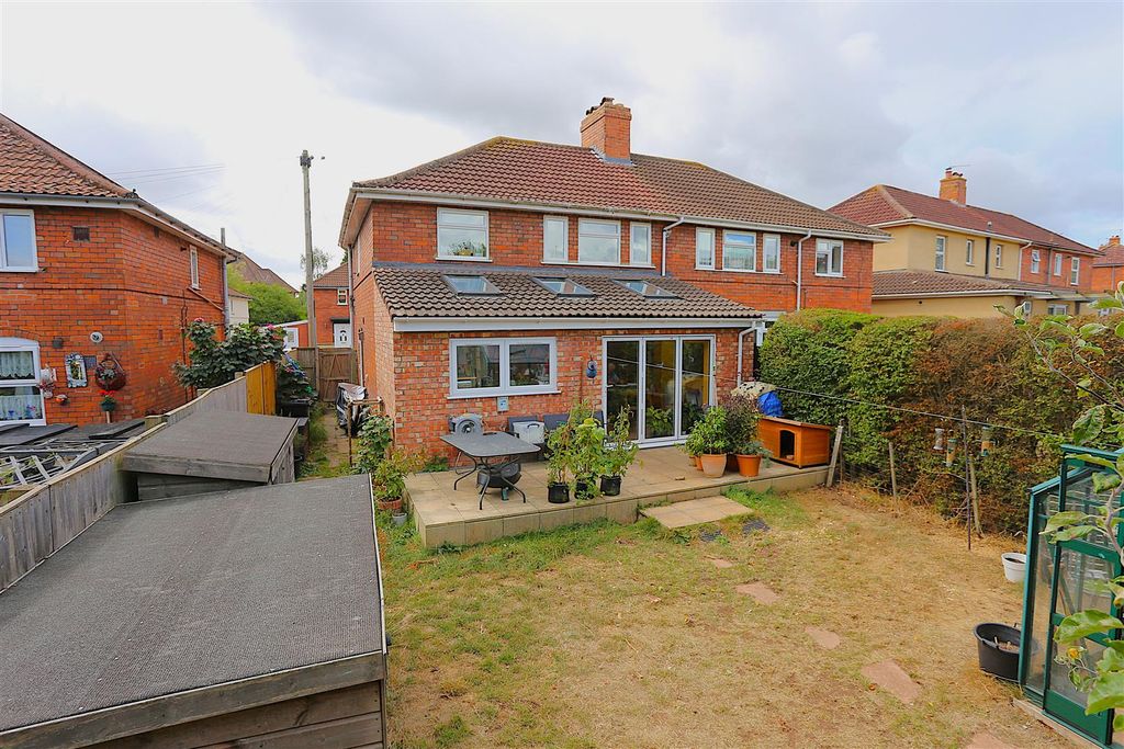 Property photo 2 of 22