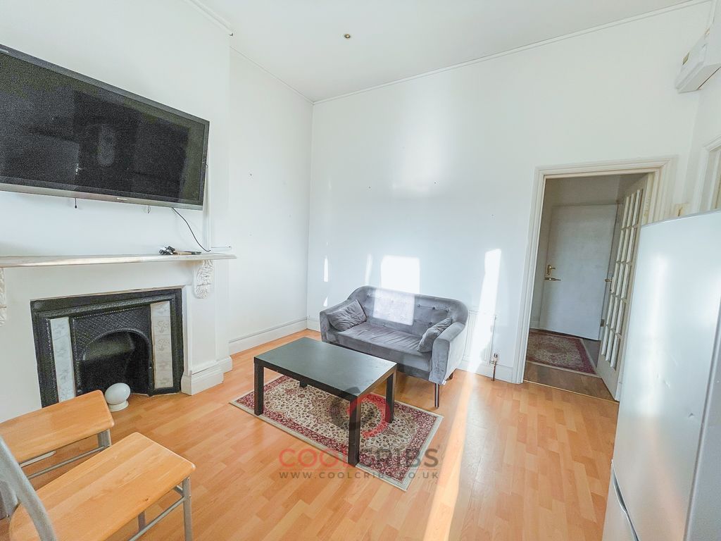 Property photo 3 of 6