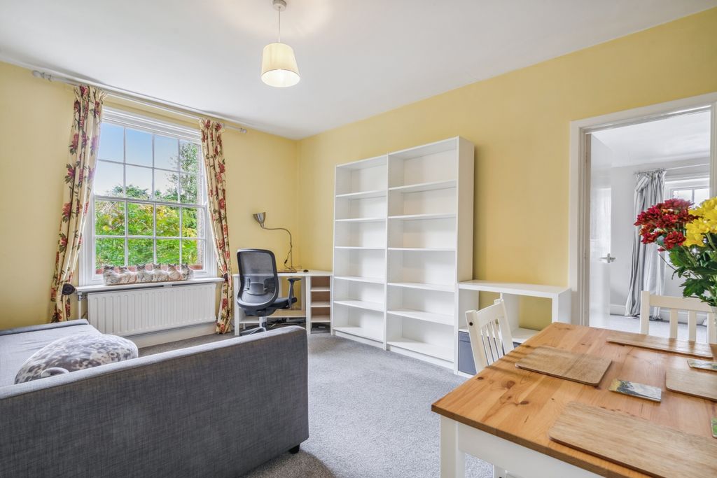 Property photo 2 of 11 Reception