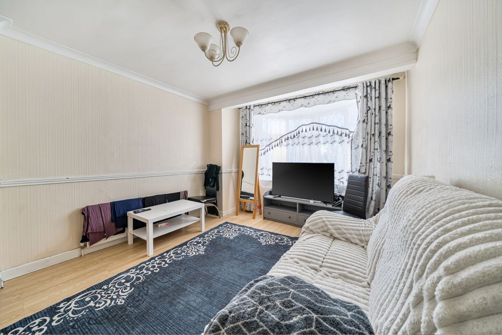 Property photo 2 of 19 Photo 9