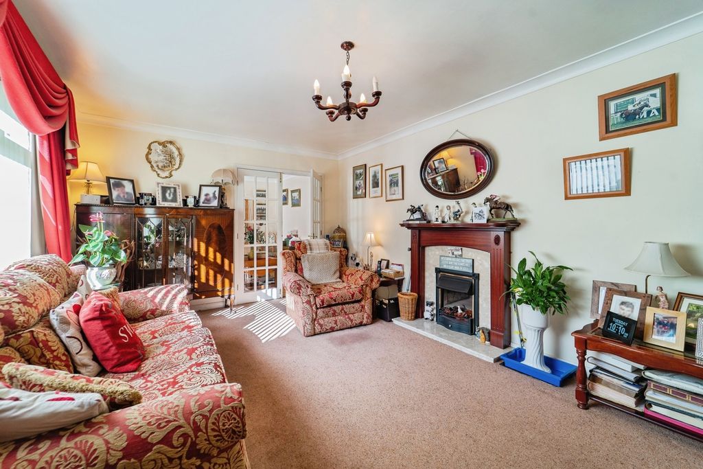 Property photo 2 of 20 Pbox-Img.Jpg