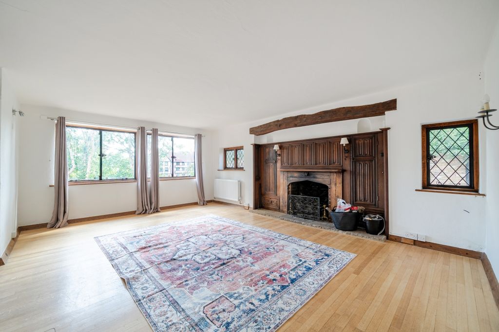 Property photo 3 of 21