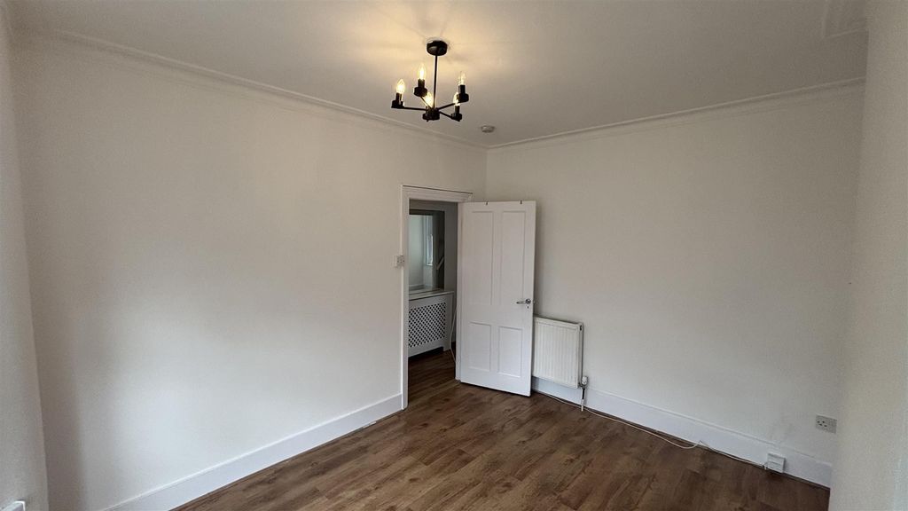 Property photo 3 of 18 Photo 13-04-2026, 12 06 06 Pm.Jpg