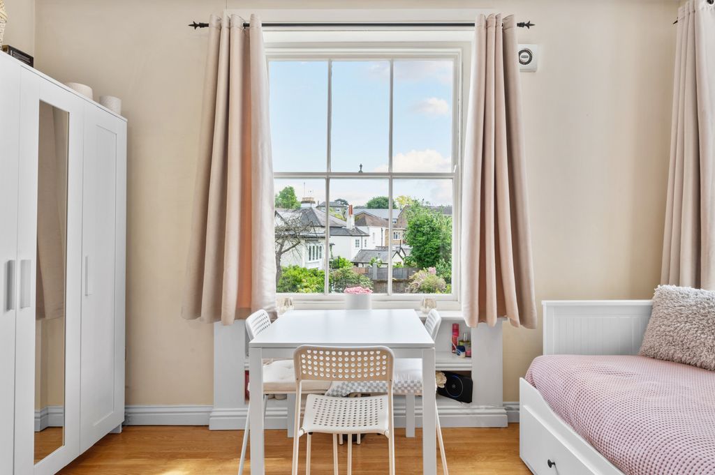 Property photo 3 of 6 Picture No. 14